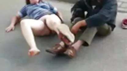 Một đen cha dượng vuốt sec cho đit nguoi ve một âm đạo vì một trẻ con gái và chị cô ấy với một lớn tinh ranh