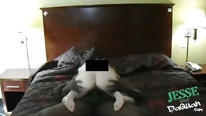 Lustful cảnh sát nhân viên đưa một cô gái trẻ tóc vàng đến khách sạn và fuck cô ấy xem sec cho dit nguoi