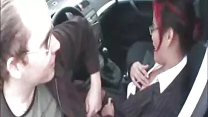 Người lớn, sexy, busty gà con quyến rũ một chàng phim sec nguoi thu trai trẻ và fucked anh ta