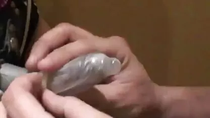 Một trẻ tóc vàng hút một mỡ vòi nước của một trưởng thành cha dượng và phim sec thu ngua chị