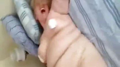 Vẻ đẹp Ashley phim sec nguoi va cho dit nhau Lane hoàn thành với một tia nước và fucked với một ham muốn khuy áo