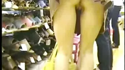 Anh chàng đã nghe rất nhiều về sự dâm đãng của những cô gái điếm Châu Á và quyết định đến Đài Loan, nơi anh ta đã cởi phin sec nguoi va thu trói cho một con điếm trẻ, đụ cô ta thật mạnh với con cặc béo của anh ta và làm đầy mặt, tóc và cả đầu cô ta bằng tinh trùng.