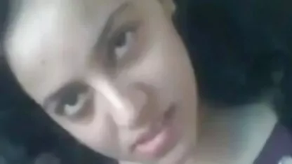 Trưởng thành tóc vàng lượt với một dầy dildo trong cô ấy pim sec cho dit nguoi âm đạo