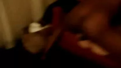 Có những cô gái rất thích đối xử thô bạo, và nhiều người hâm mộ BDSM xuất hiện trong số pim sec cho dit nguoi họ