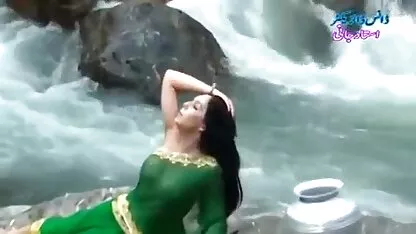 Latina bitch biết làm thế nào đến pim sec cho dit nguoi cum mà không có bạn trai